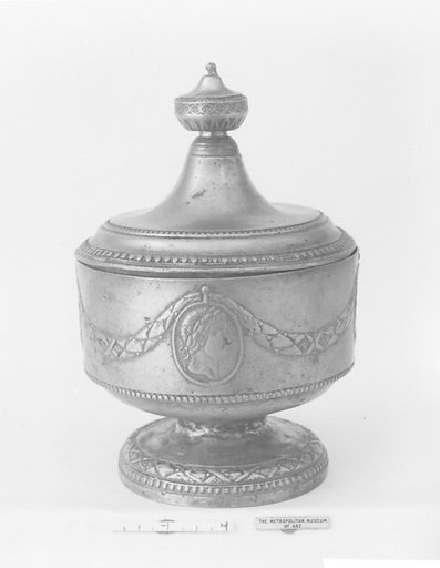 Tobacco box