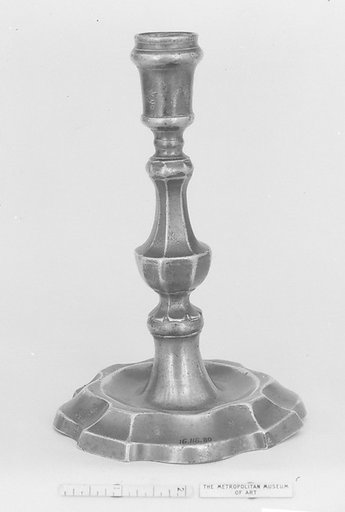 Pair of candlesticks