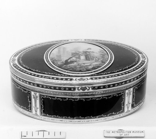 Snuffbox