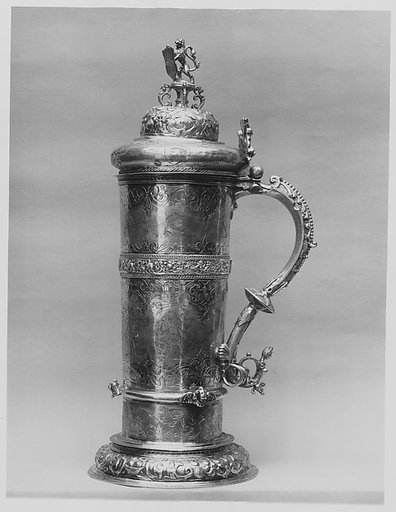 Flagon with cover