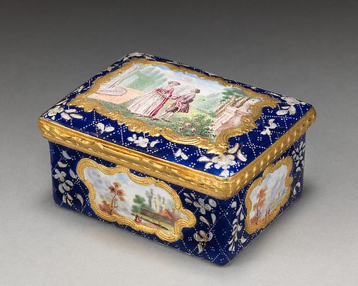 Snuffbox with garden promenade scene