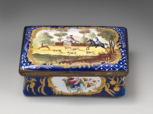 Snuffbox with stag hunt