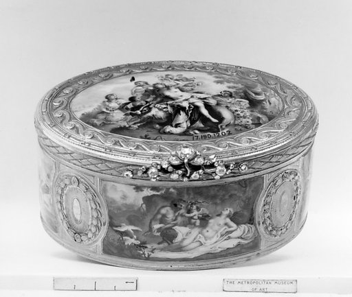 Snuffbox with mythological scenes
