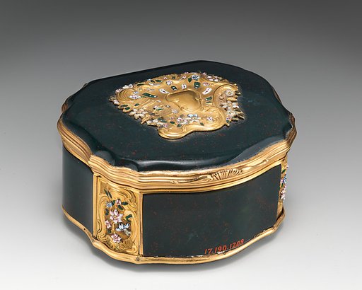 Snuffbox