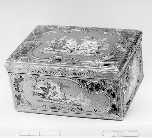 Snuffbox