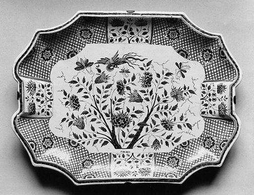 Plateau for a tureen