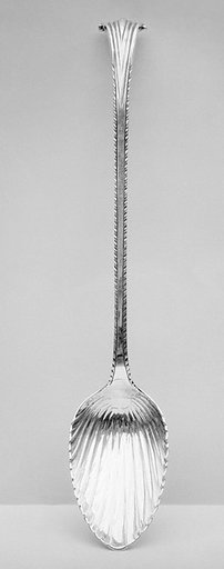 Serving spoon