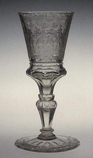 Standing cup with cover