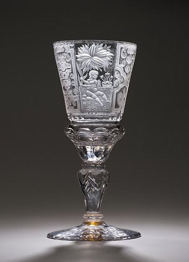 Standing cup