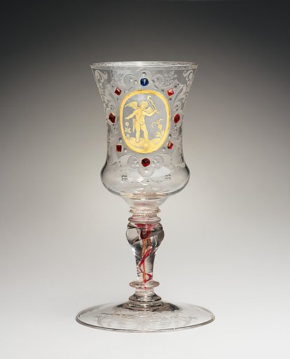 Standing cup
