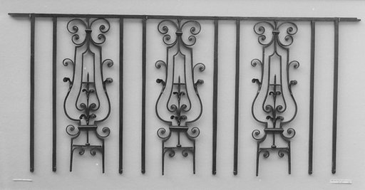 Set of three balusters