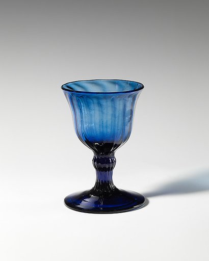 Liqueur glass