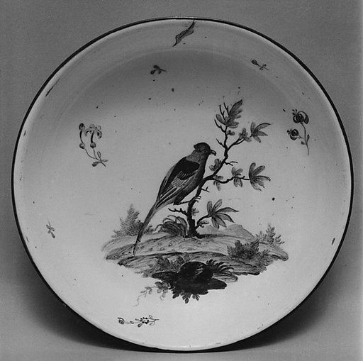 Saucer (part of a service)