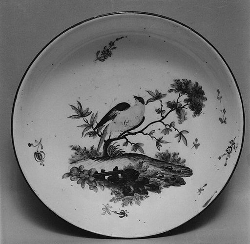Saucer (part of a service)
