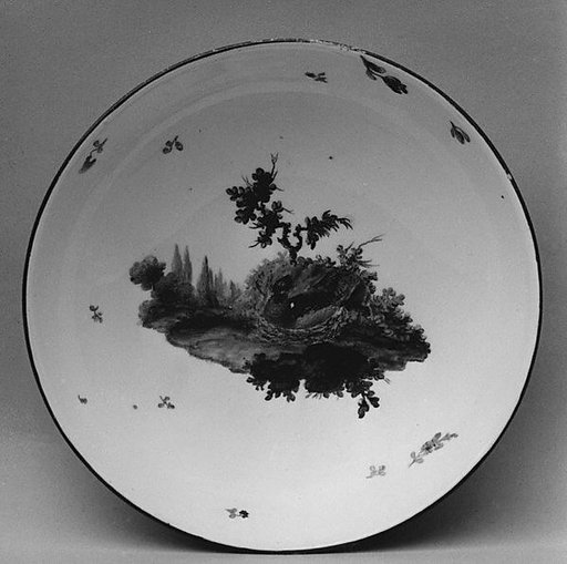 Saucer (part of a service)