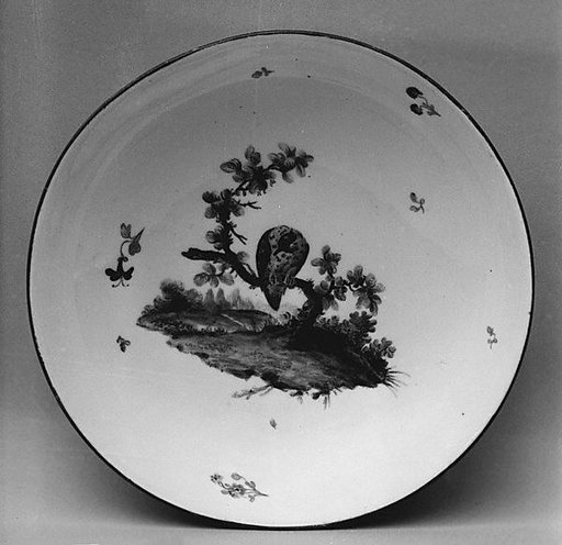 Saucer (part of a service)