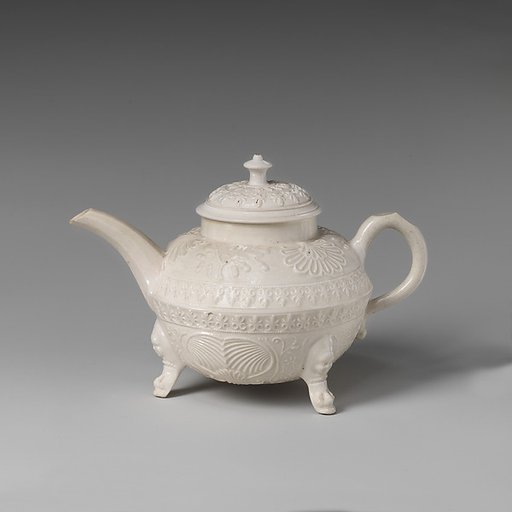 Footed teapot