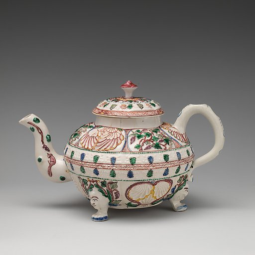 Footed teapot