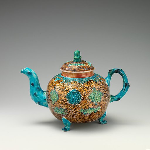 Footed teapot