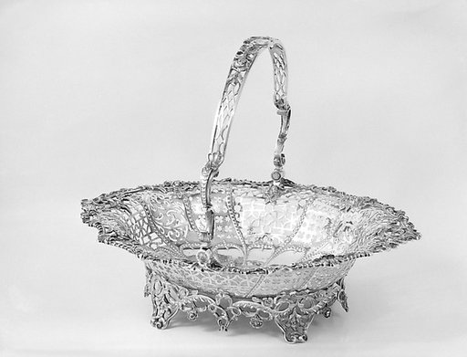 Cake basket
