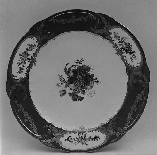 Plate (assiette à palmes) (1 of 102) (part of a service)