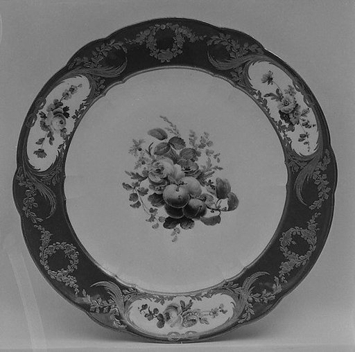 Plate (part of a service)