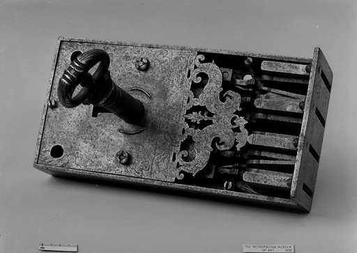 Rim lock and key