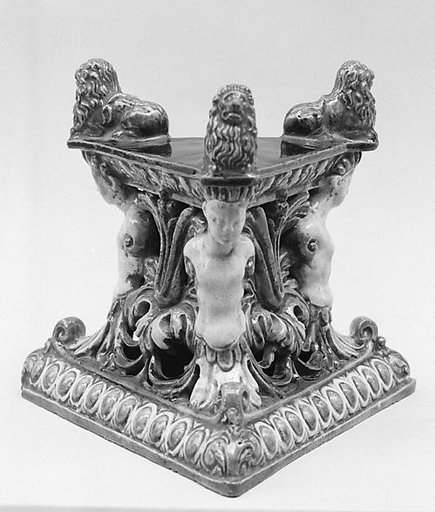 Pedestal (socle)