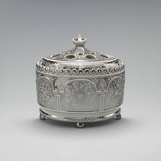 Jardinière with cover