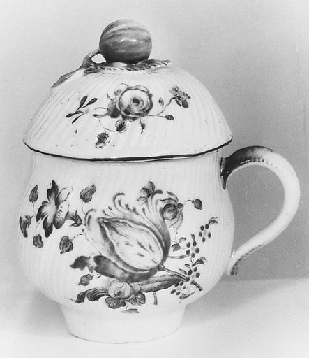 Cream pot with cover