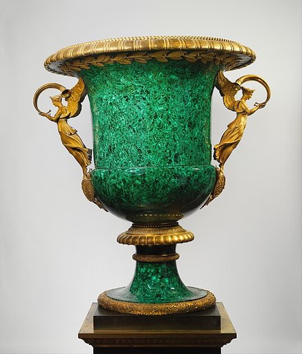 Monumental vase