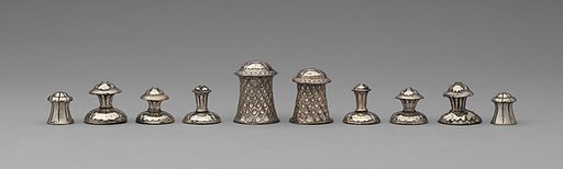 Chessmen (32)