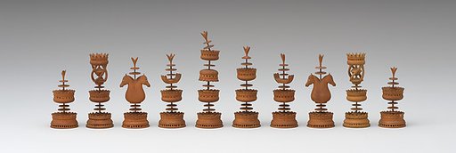 Chessmen (32) and box