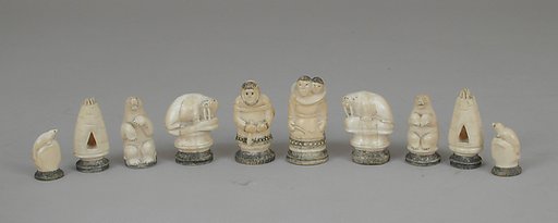 Eskimo figures chessmen (32)