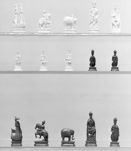 Chessmen (32)