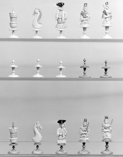Chessmen (32)