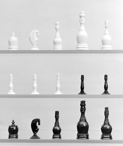 Chessmen (32)