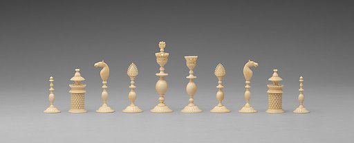 Chessmen (32)