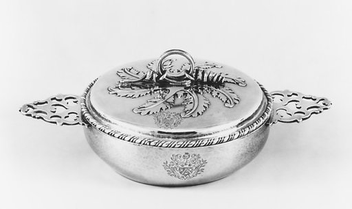 Bowl with cover (Écuelle)