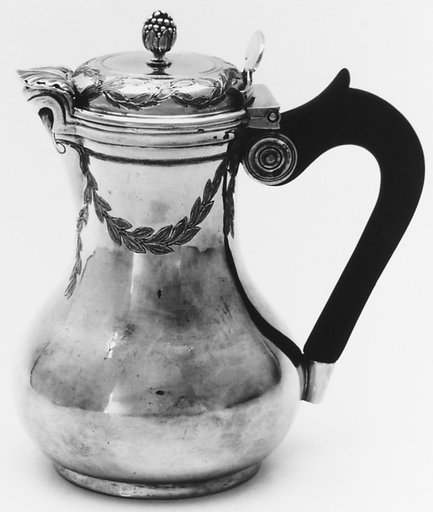Milk pot