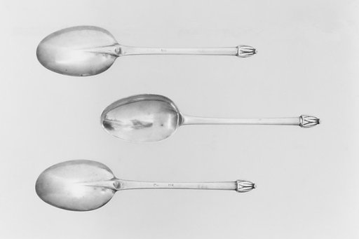 Set of three spoons