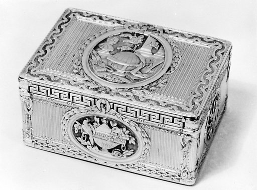 Snuffbox