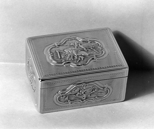 Snuffbox