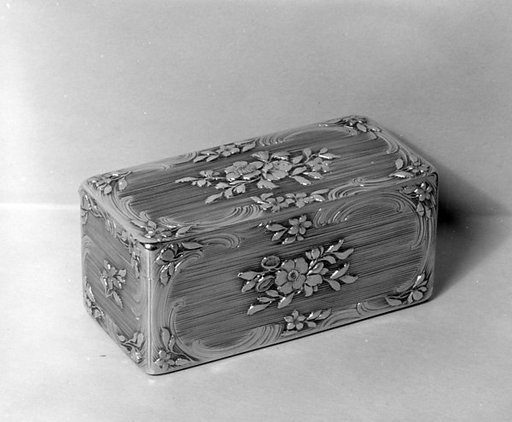 Snuffbox