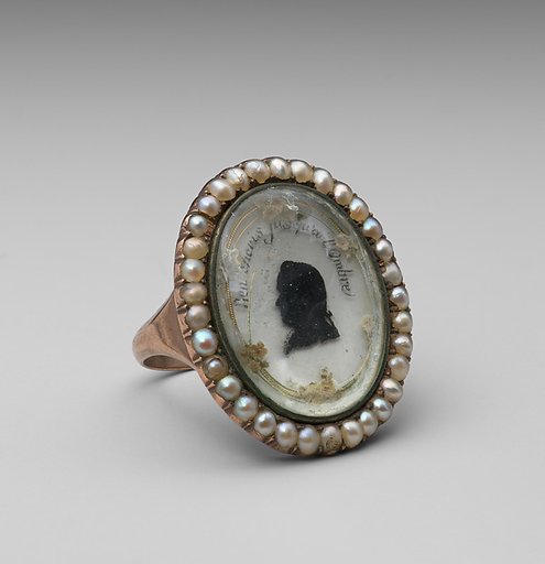 Memorial ring