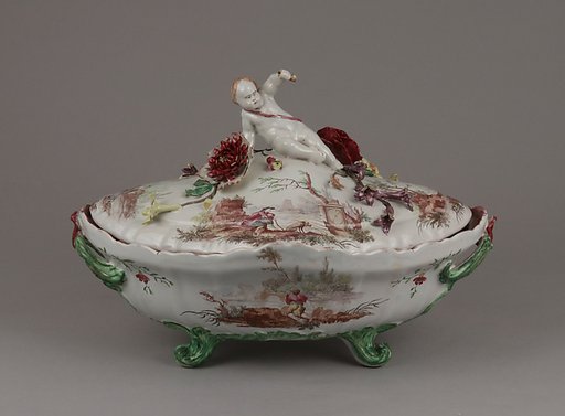Tureen with cover
