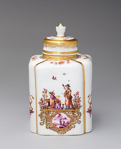 Tea caddy with cover