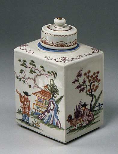 Tea caddy with cover