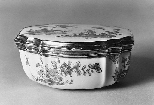 Snuffbox