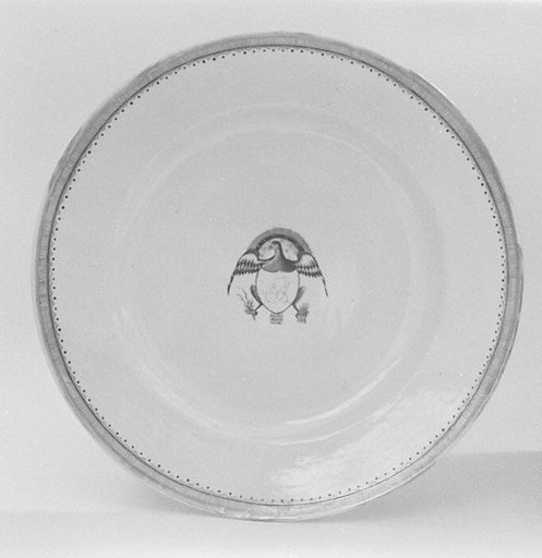 Plate (part of a service)